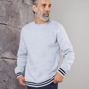 Sweatshirt with striped cuffs 